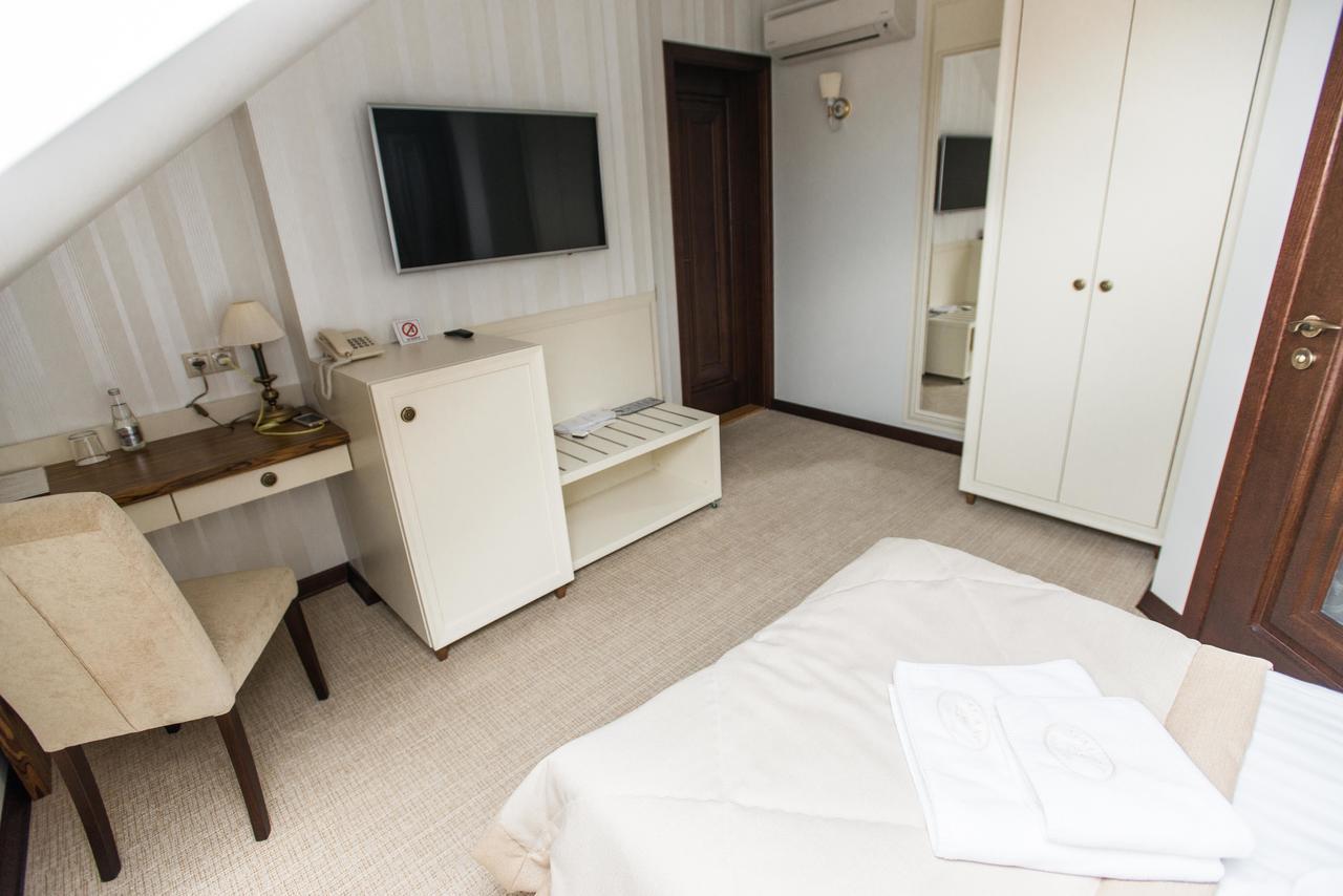 Galant Hotel Truskavets Buitenkant foto